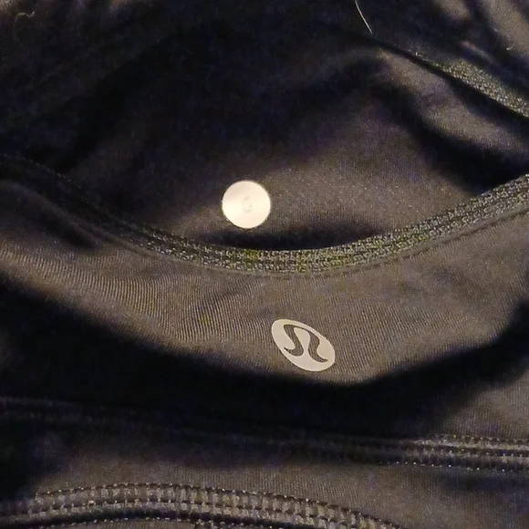 Lululemon Black Patterned Semi-sheer Leggings 6 - Picture 6 of 7